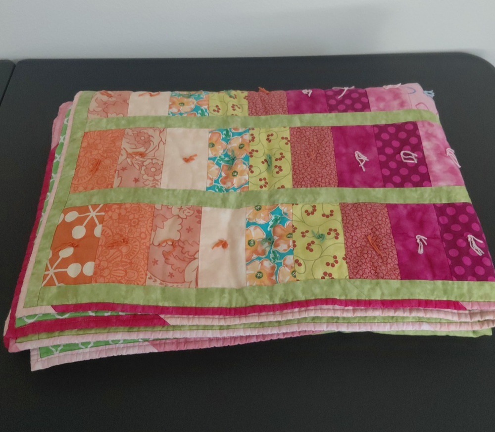 VTG Handmade Patchwork Quilt Cotton Floral Pink Green Cottagecore 45X62 Girly